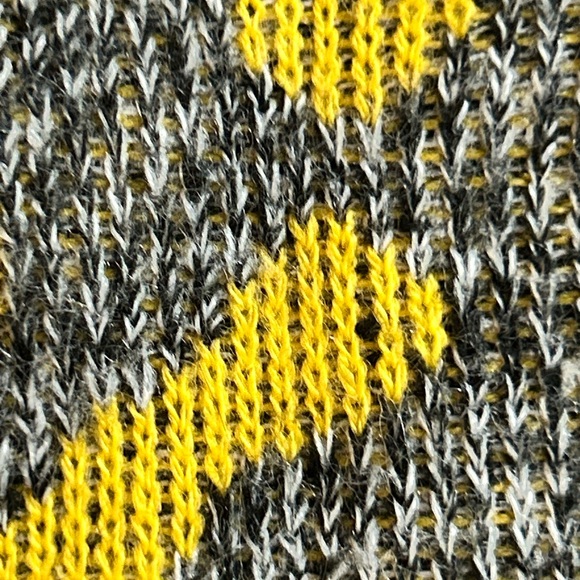 In Charge USA Vintage Leopard Jaguar Cheetah Figure Knit Sweater, Animal Print - Picture 11 of 12